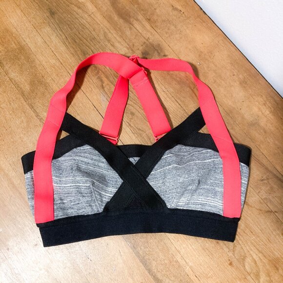 2 FOR $15 Community Aritzia Women's XS Activewear Stretch Mesh Sports Bra - Picture 1 of 11